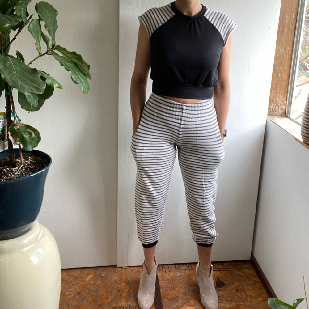 T1 - Joggers suit